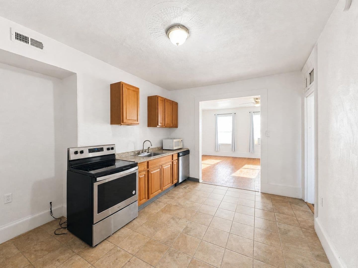 Pittsburgh Apartment: 1822 Niggel Street