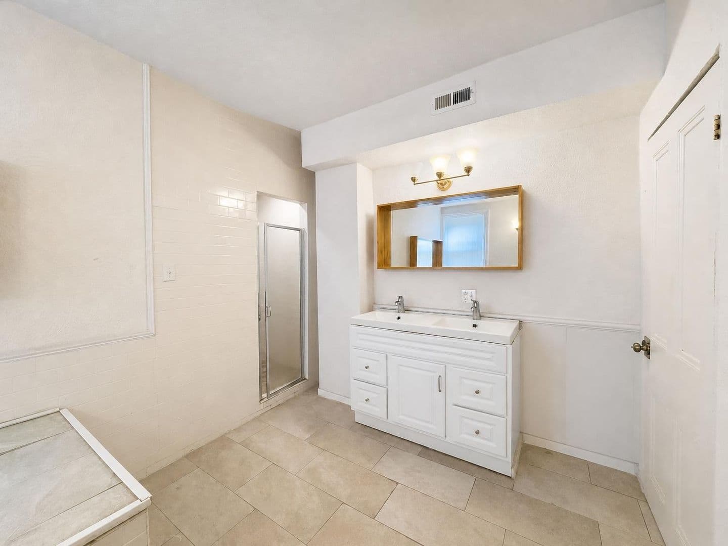 Pittsburgh Apartment: 1822 Niggel Street