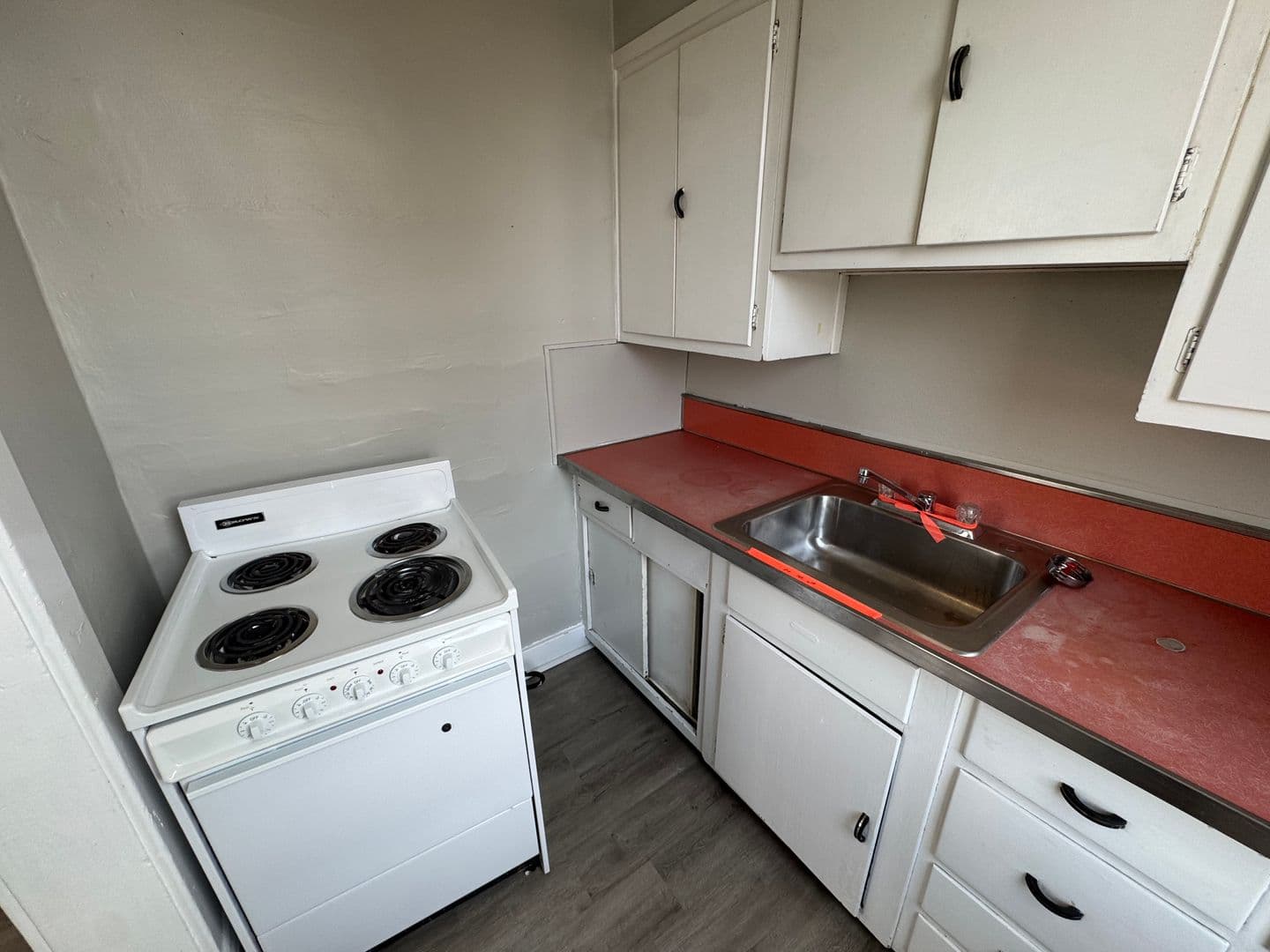 Homestead Apartment: 810 Amity Street