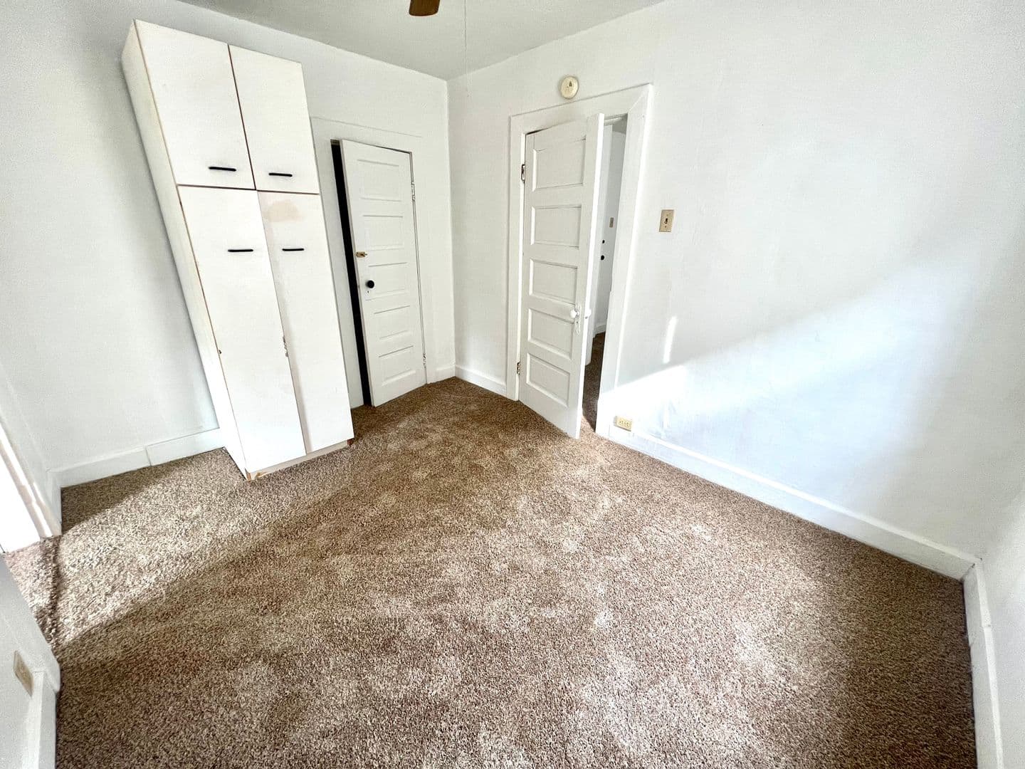 New Kensington Apartment: 1613 Fourth Avenue