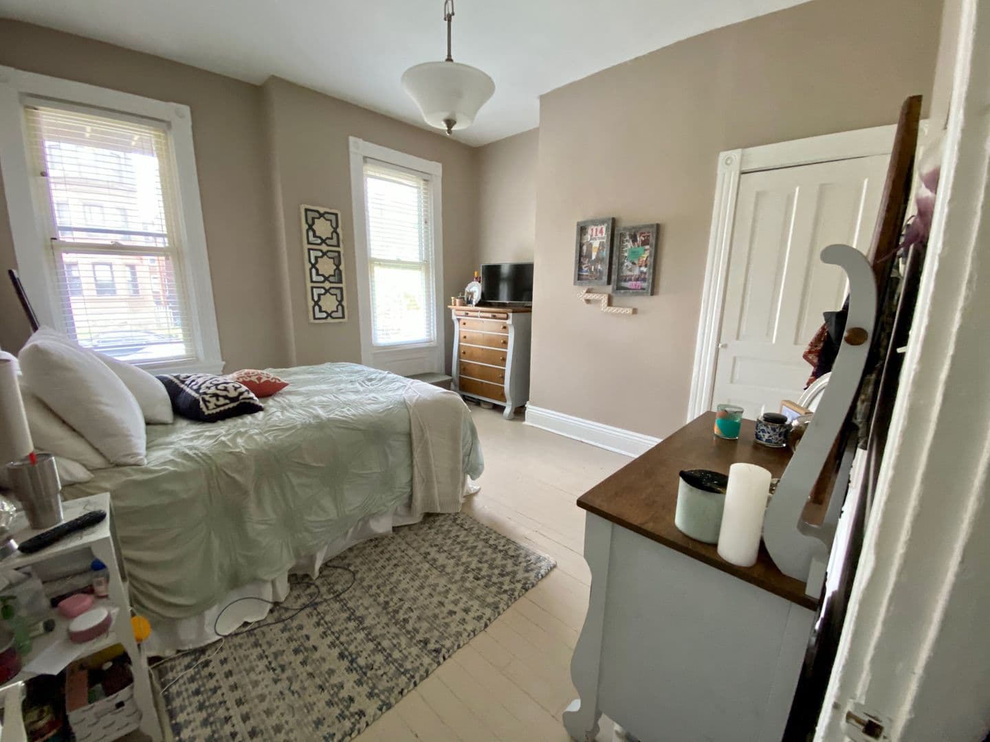 Pittsburgh Apartment: 5730 Summerlea/Holden Street