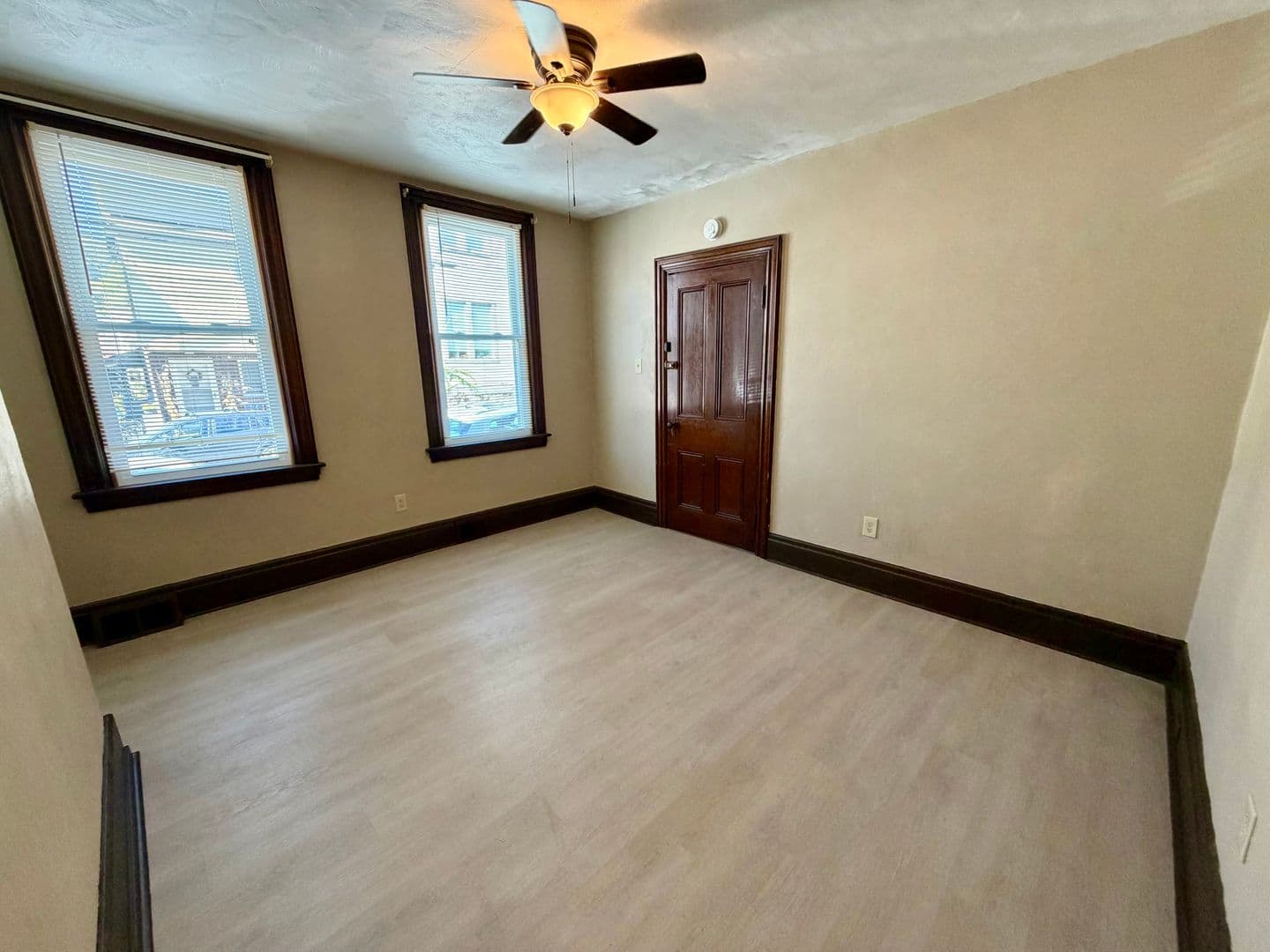 Pittsburgh Apartment: 114 Sedgwick Street