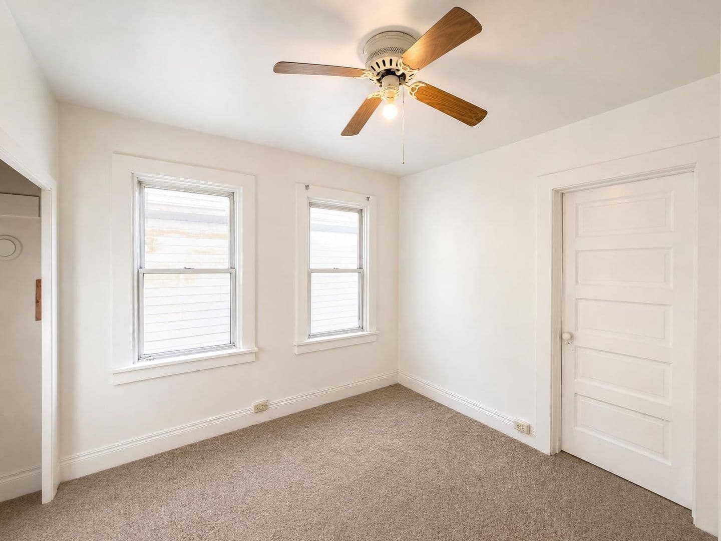 New Kensington Apartment: 1613 Fourth Avenue