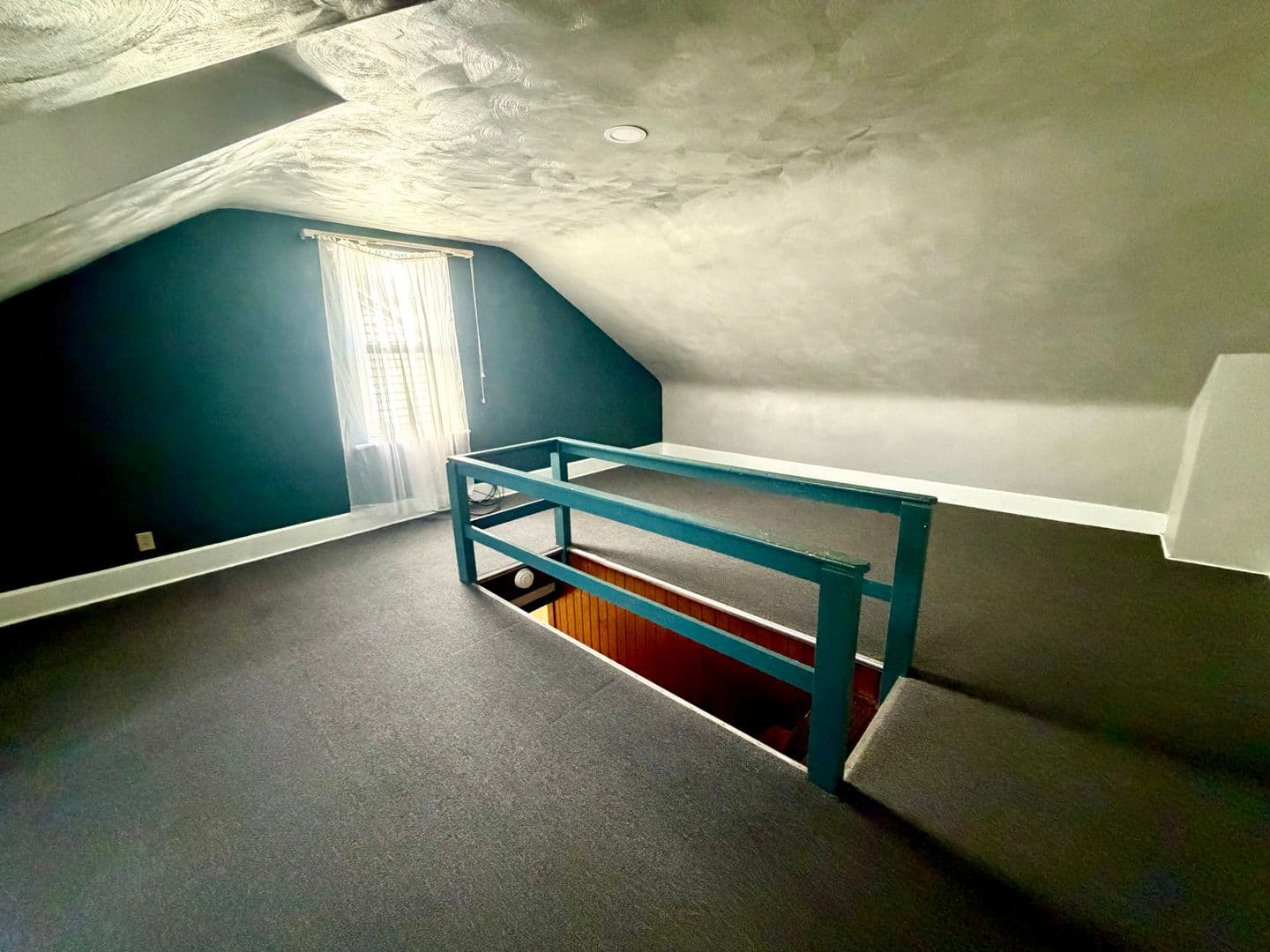 Pittsburgh Apartment: 114 Sedgwick Street