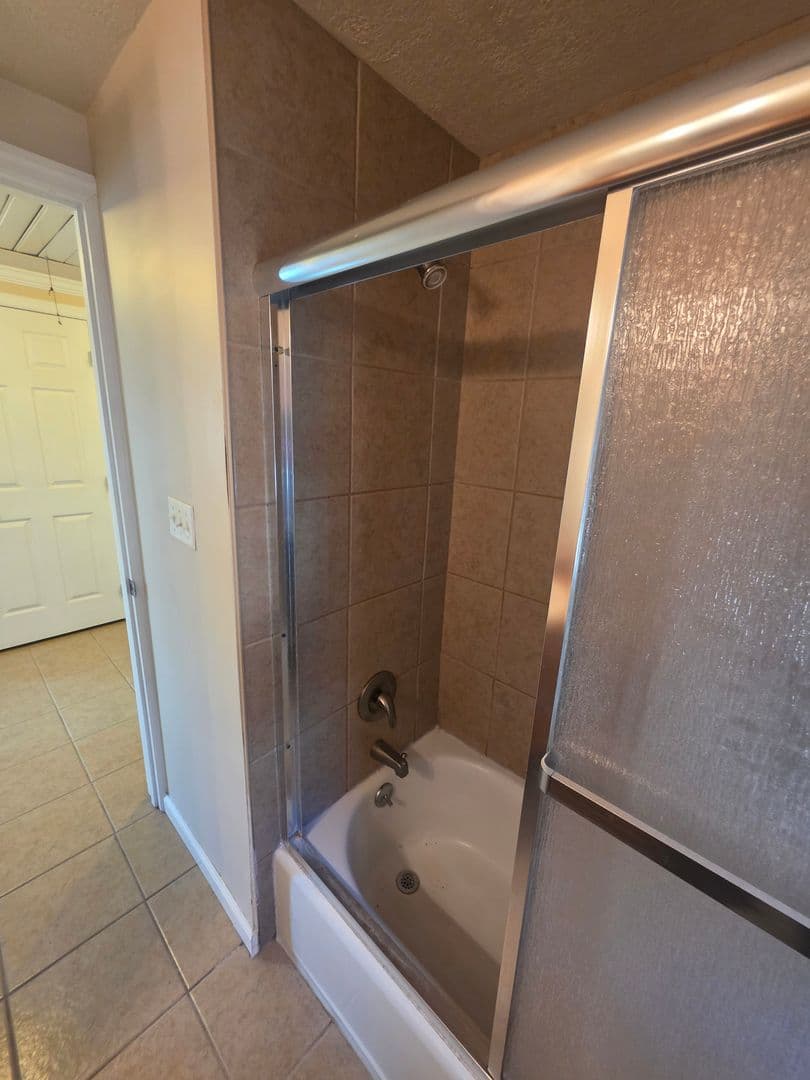 Pittsburgh Apartment: 7408 Yale Avenue
