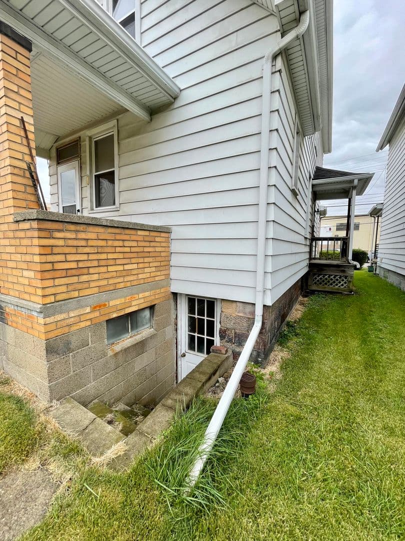Coraopolis House: 710 4th Avenue
