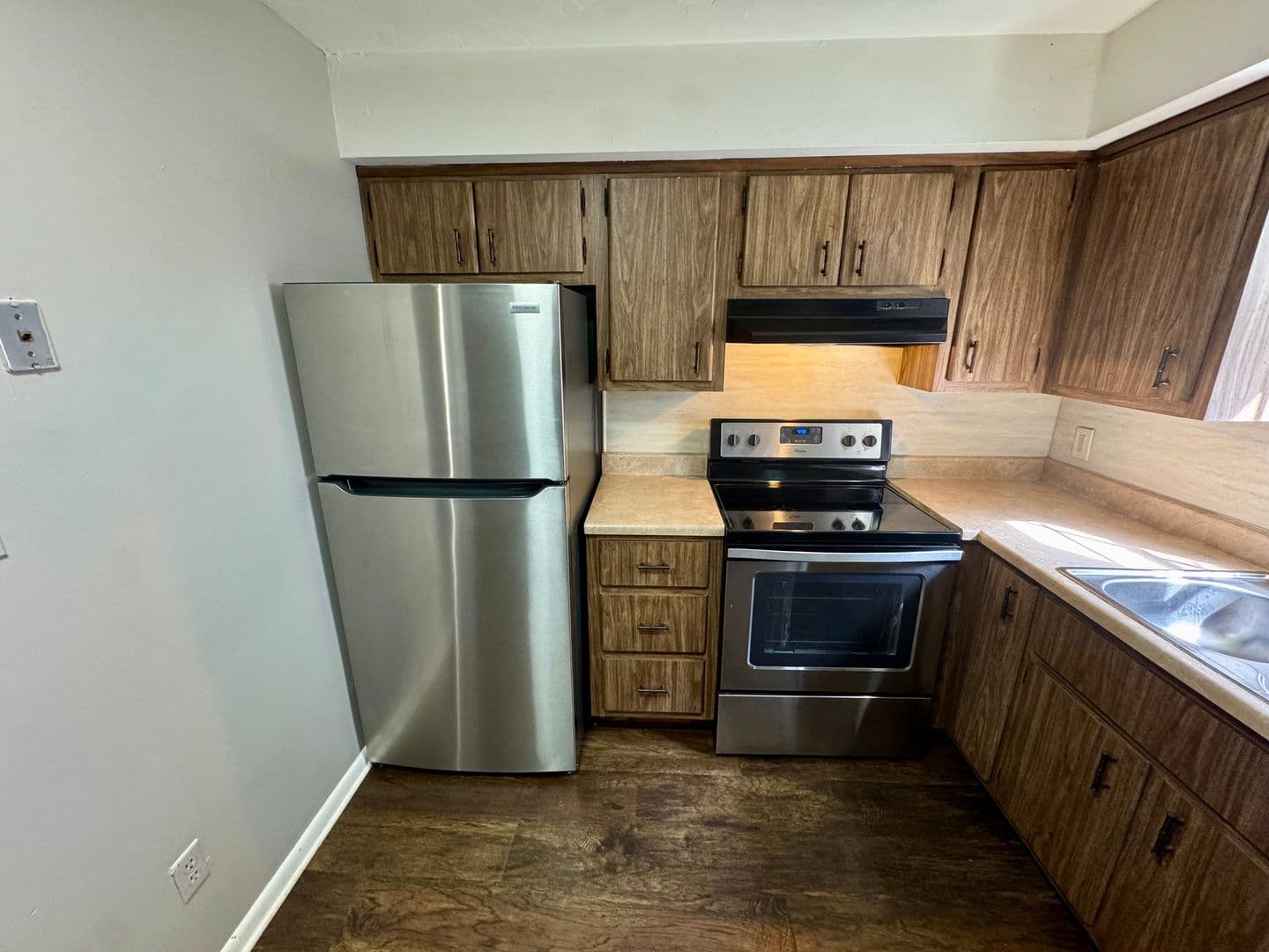 New Kensington Apartment: 542 5th Avenue