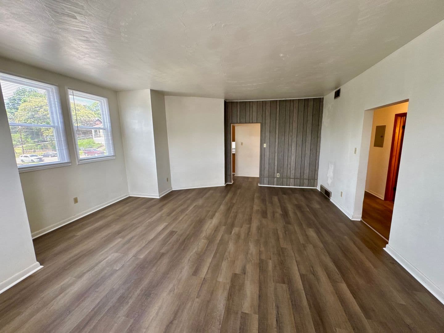 Cheswick Apartment: 212 North Highland Avenue
