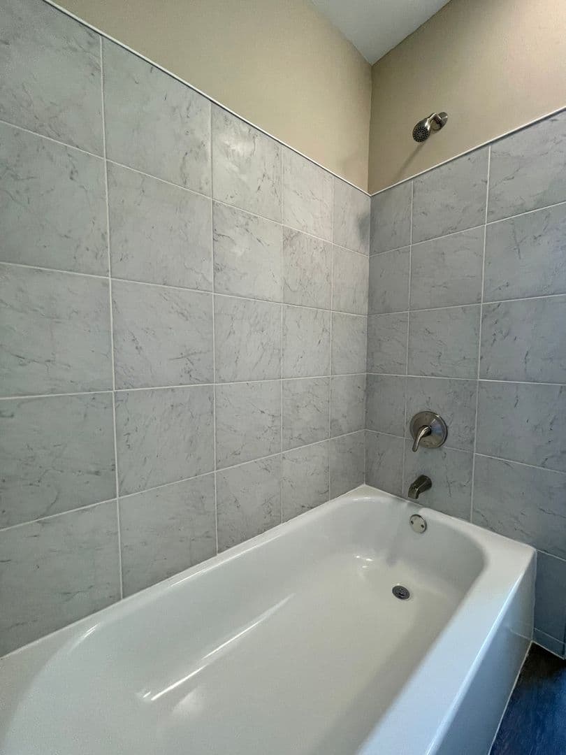 Brackenridge Apartment: 726 7th Avenue