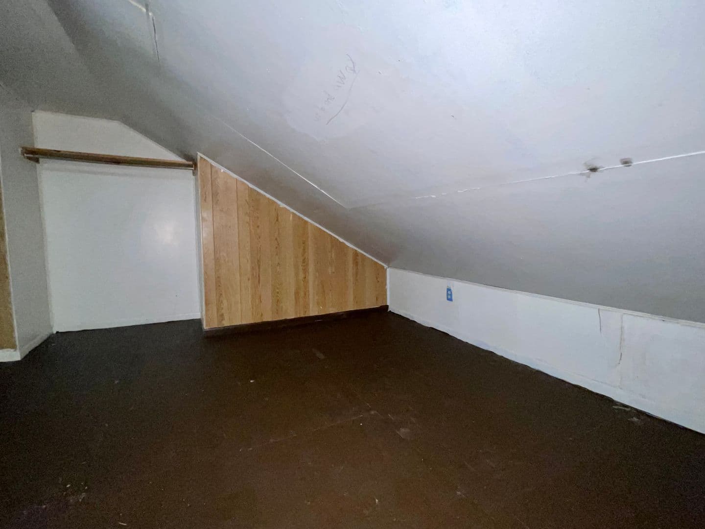 Brackenridge Apartment: 726 7th Avenue