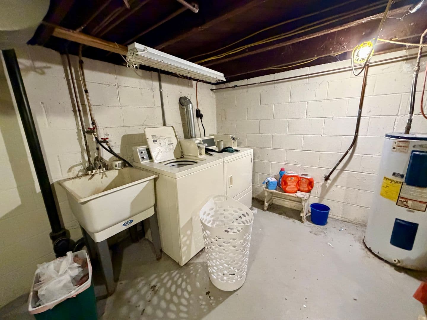 Pittsburgh Apartment: 7408 Yale Avenue