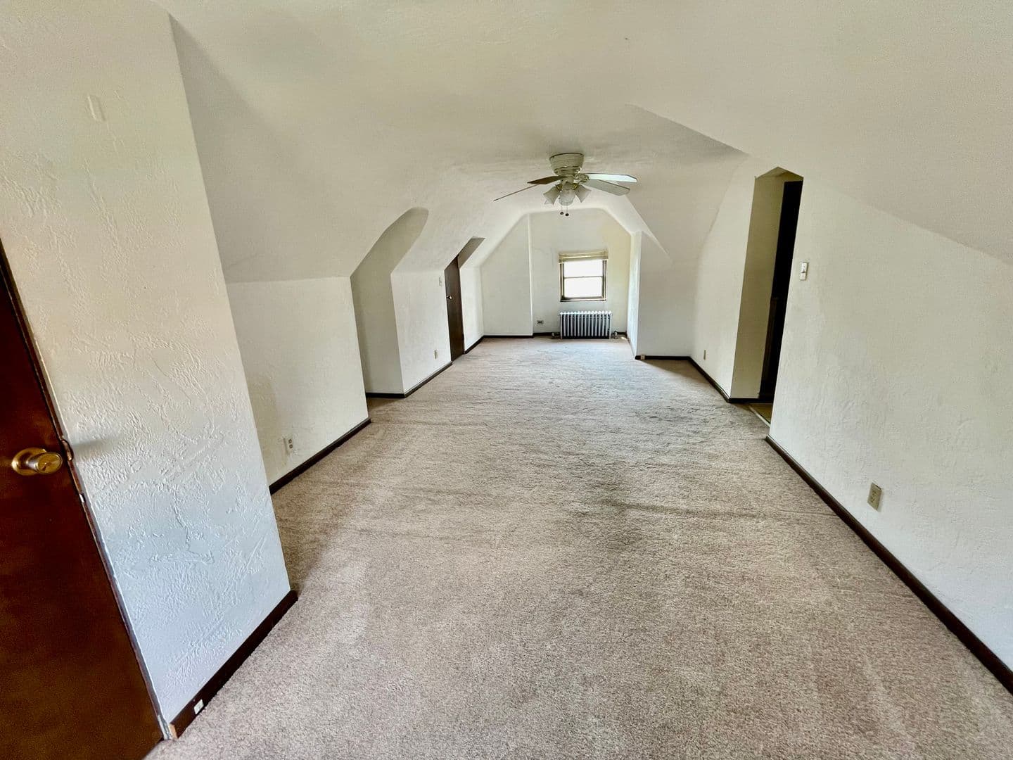 Pittsburgh Apartment: 1939 Crafton Blvd
