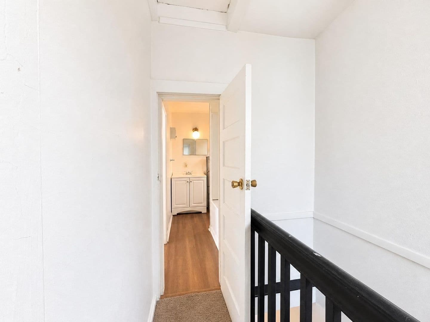 New Kensington Apartment: 1613 Fourth Avenue