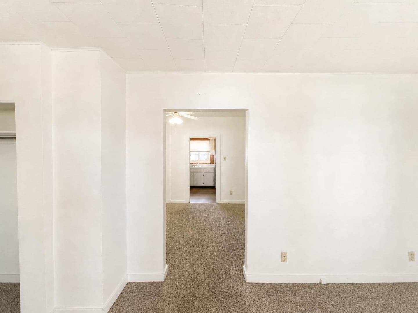 New Kensington Apartment: 1613 Fourth Avenue