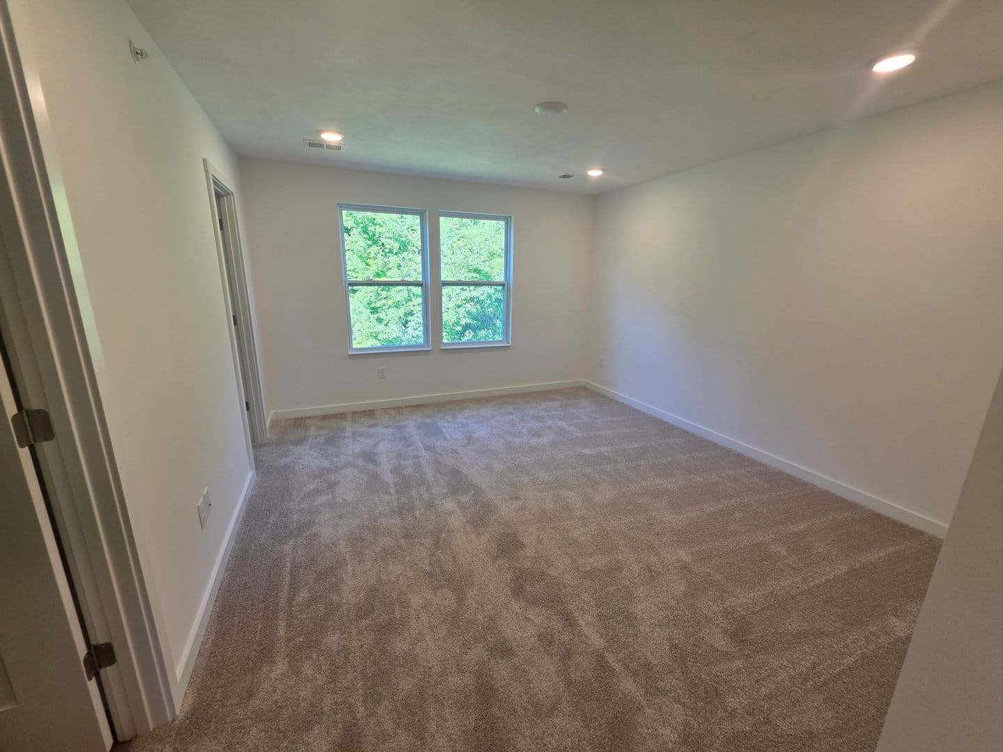Imperial House: 1806 Canterbury Drive
