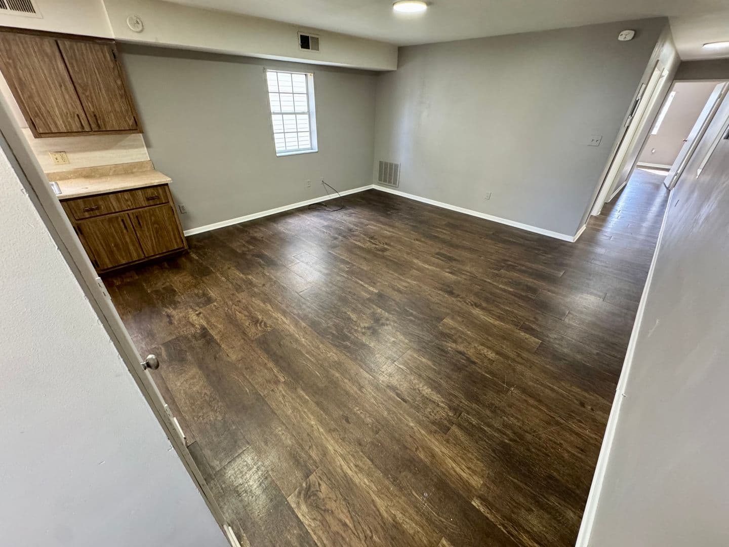 New Kensington Apartment: 542 5th Avenue