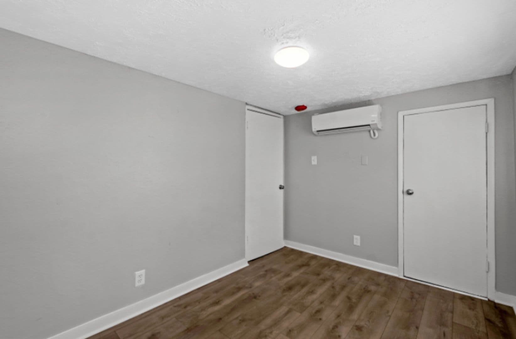 Pittsburgh Apartment: 2701-2703 Oakley Way