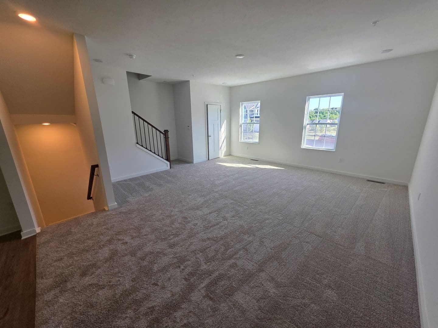 Imperial House: 1806 Canterbury Drive