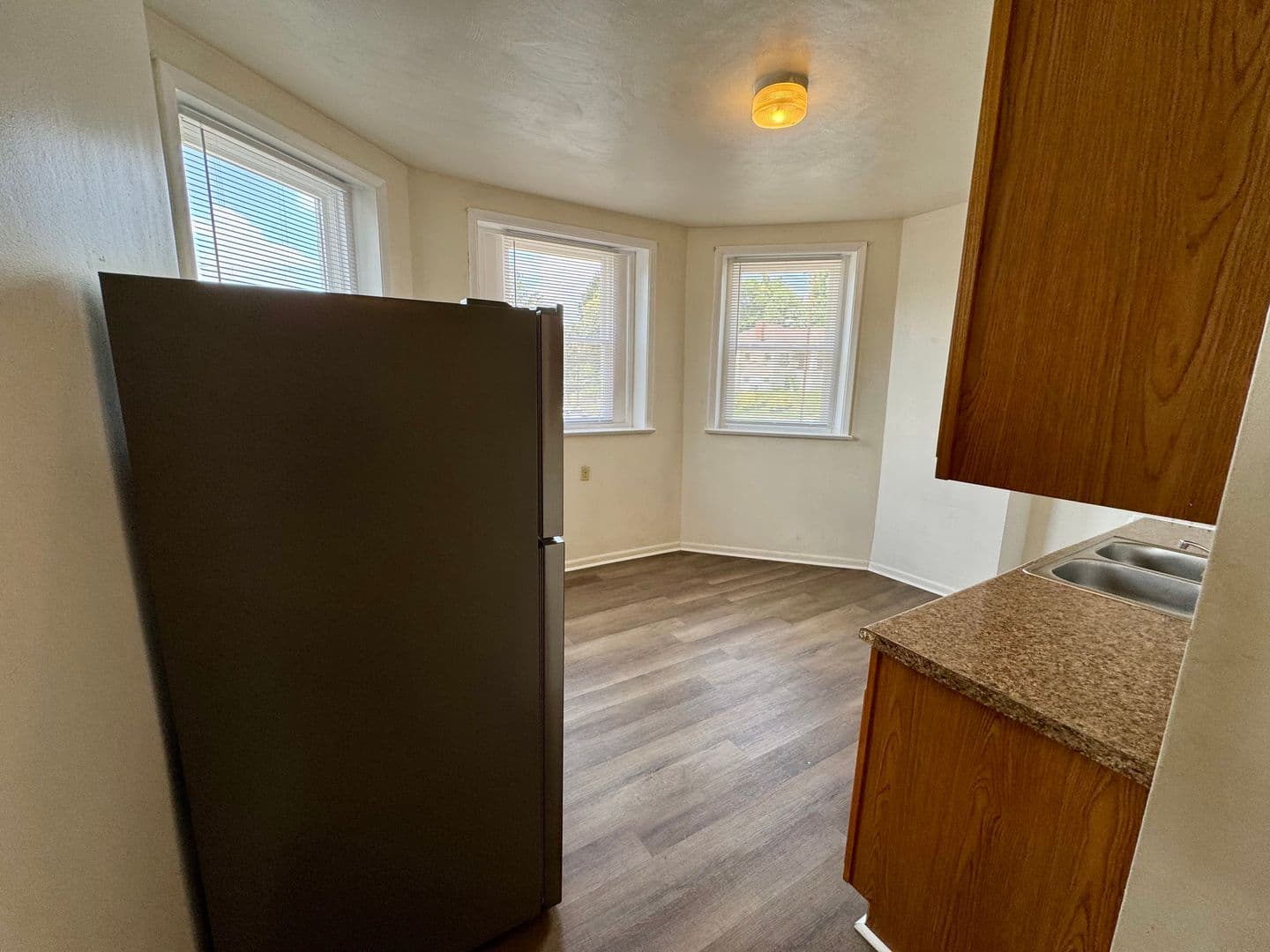 Cheswick Apartment: 212 North Highland Avenue