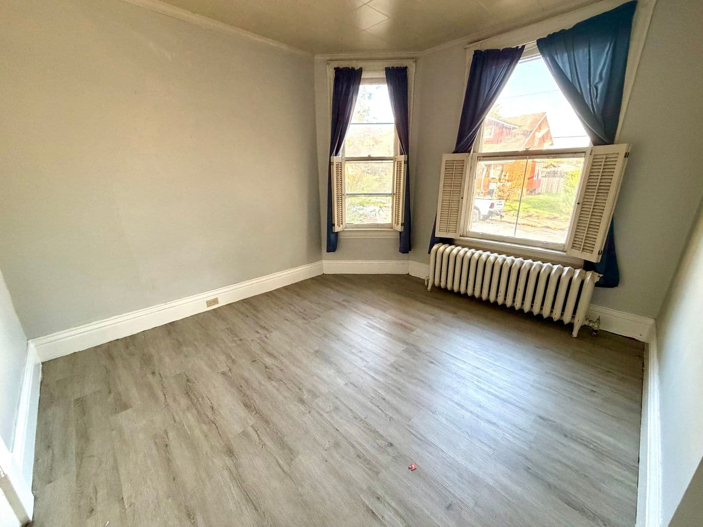 Beaver Falls Apartment: 3421 5th Avenue