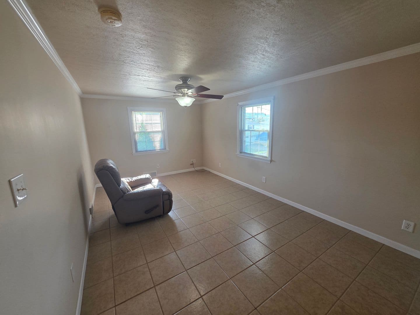 Pittsburgh Apartment: 7408 Yale Avenue