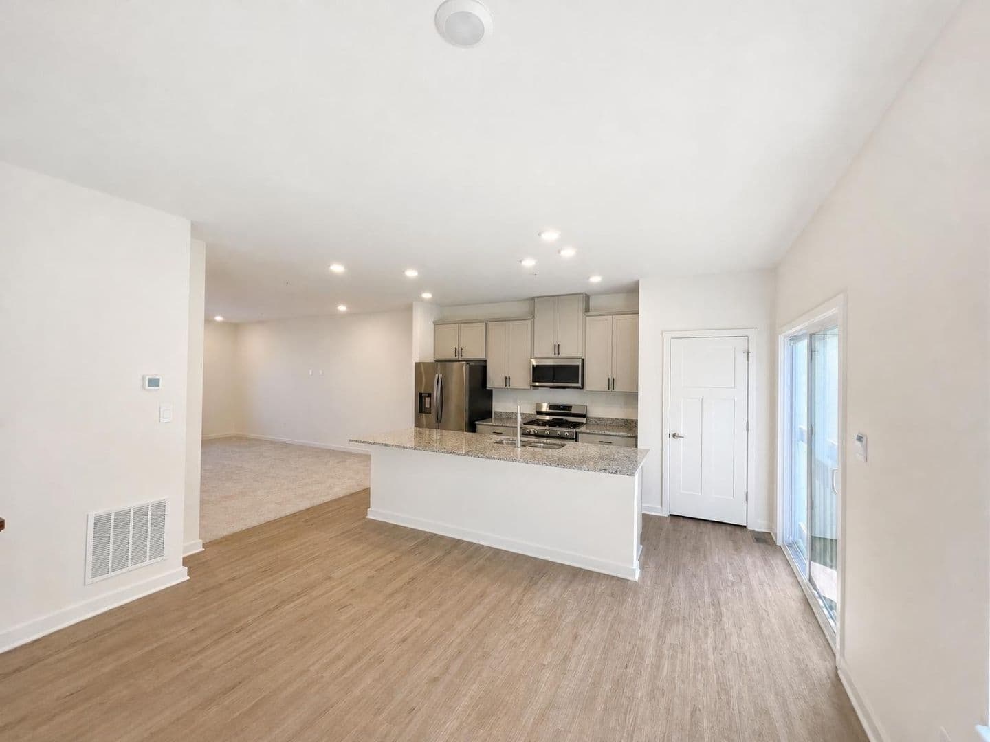 Imperial House: 1806 Canterbury Drive