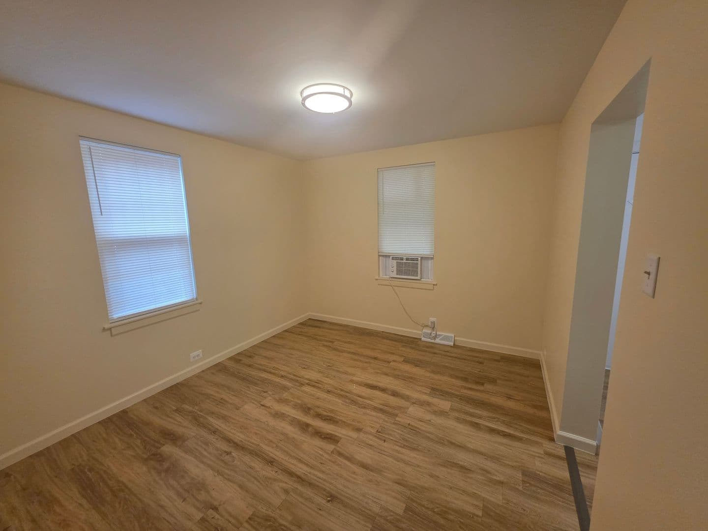 Clairton House: 821 N 6th Street