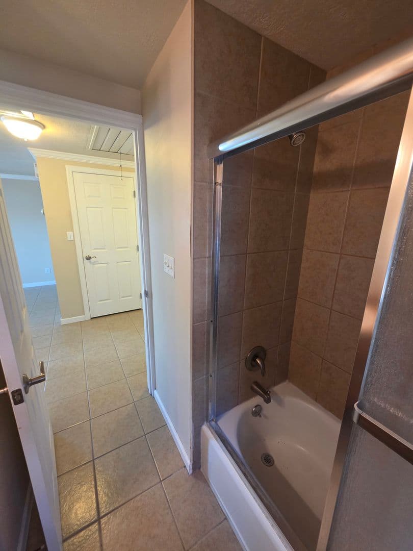 Pittsburgh Apartment: 7408 Yale Avenue