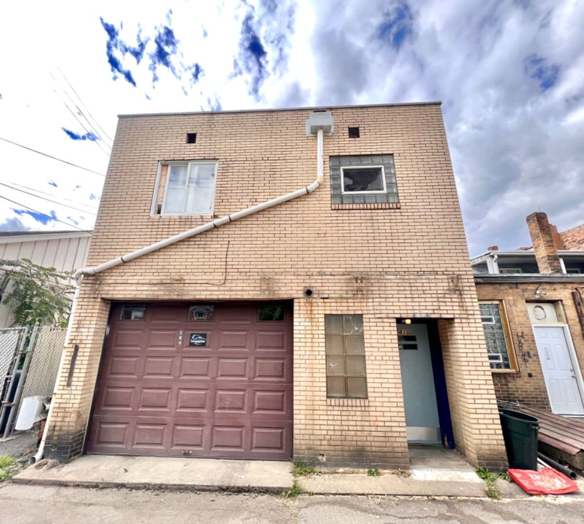 Ambridge Apartment: 810 Merchant Street