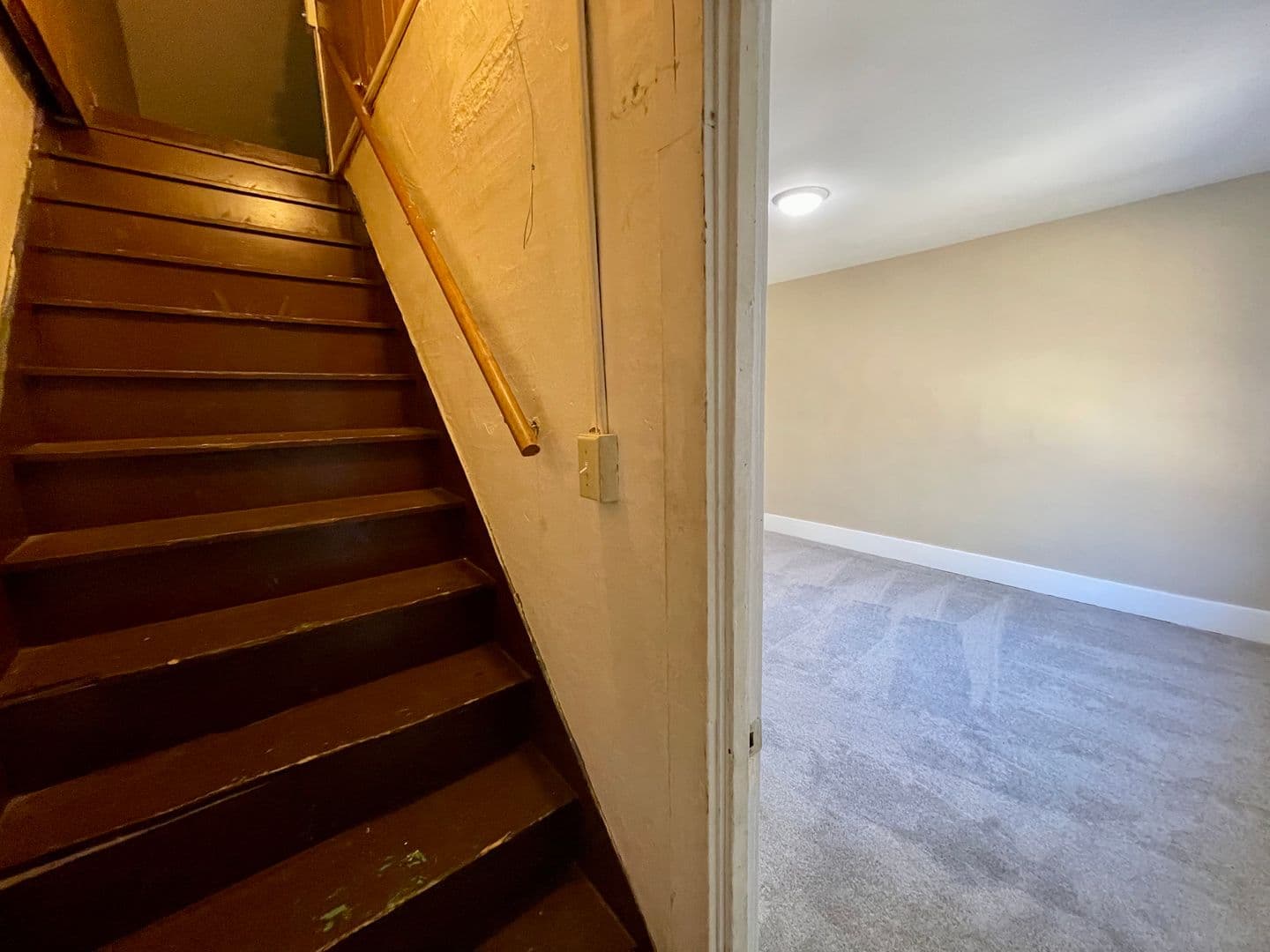 Brackenridge Apartment: 726 7th Avenue