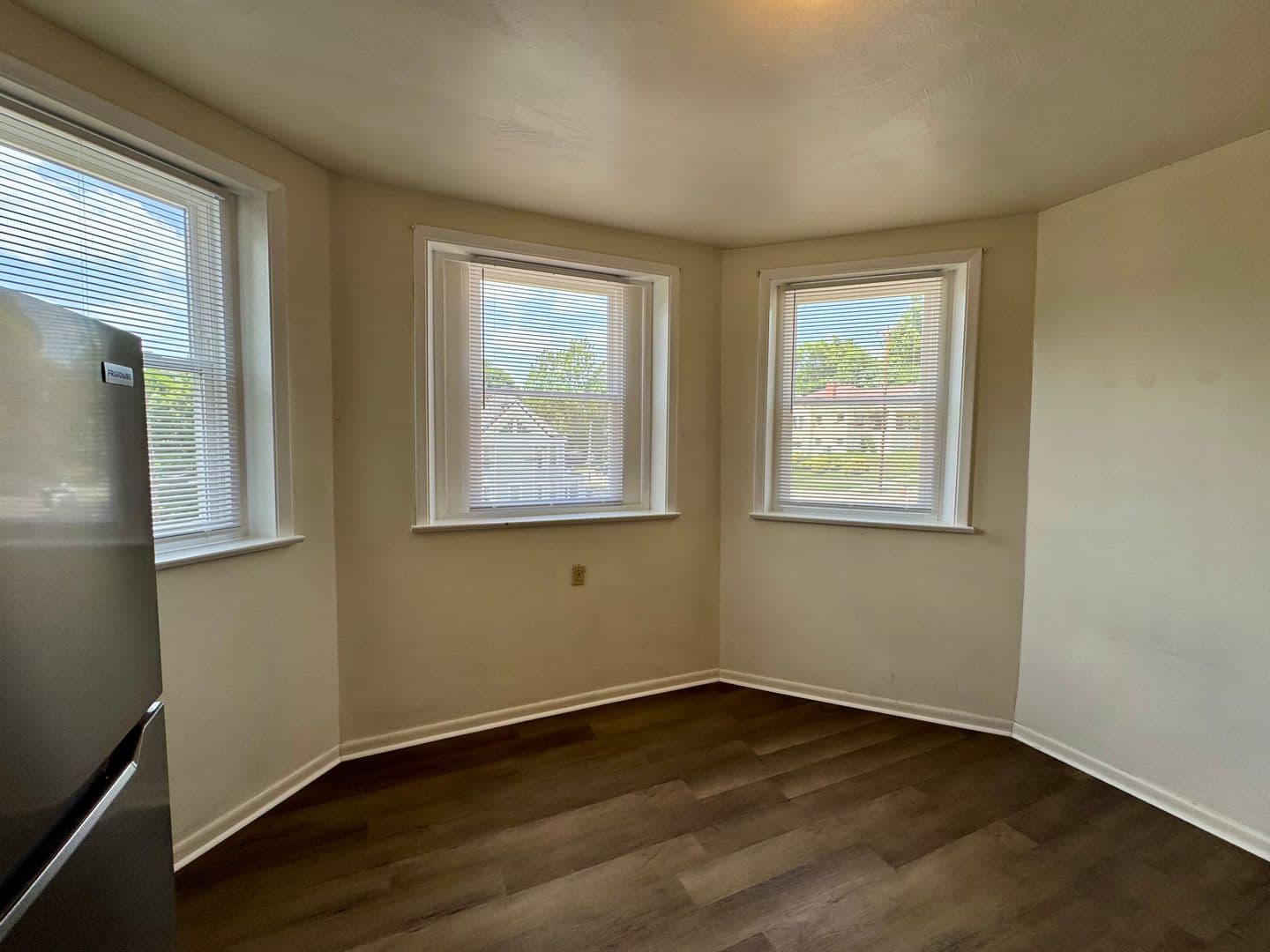 Cheswick Apartment: 212 North Highland Avenue