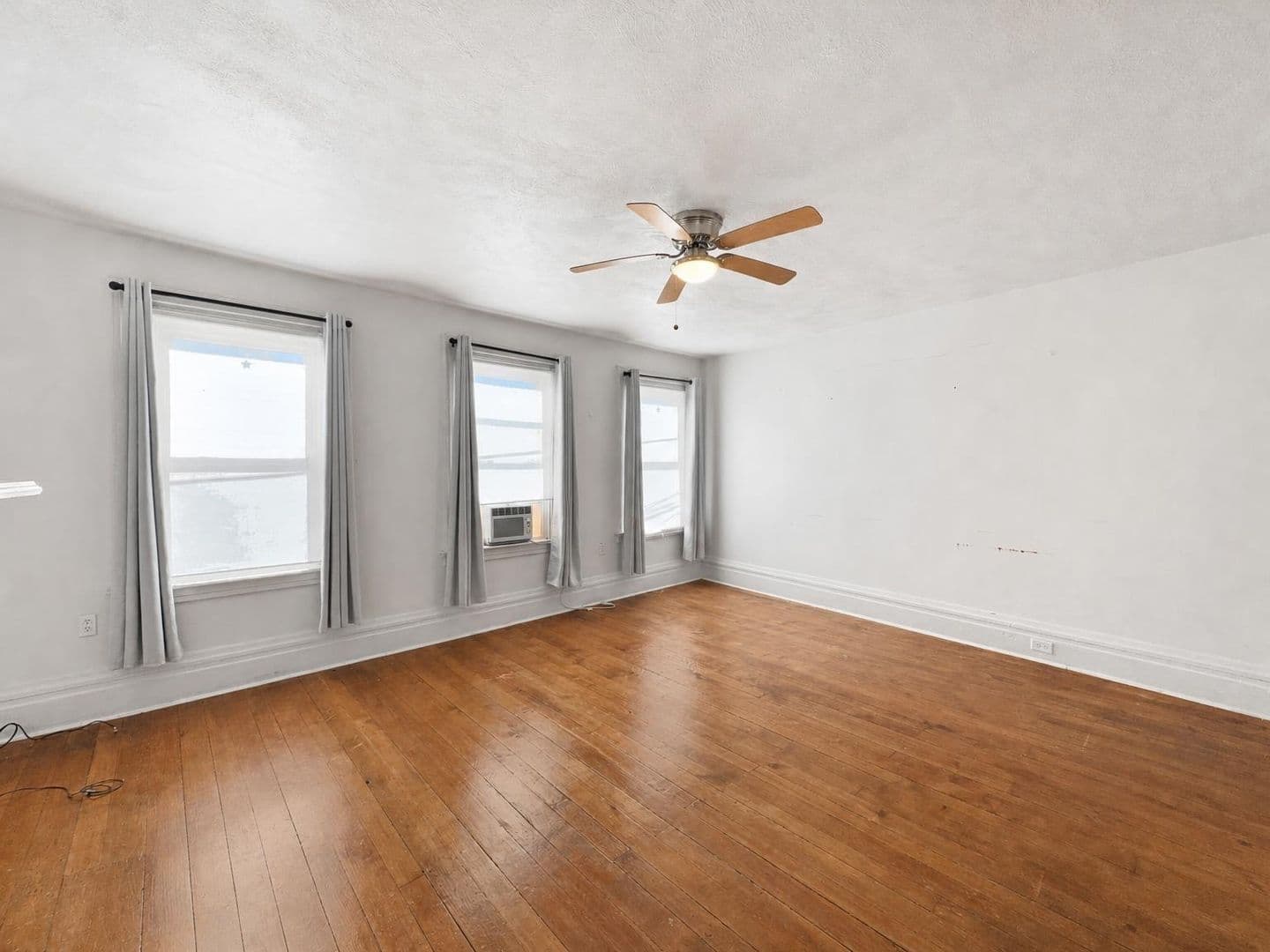 Pittsburgh Apartment: 1822 Niggel Street