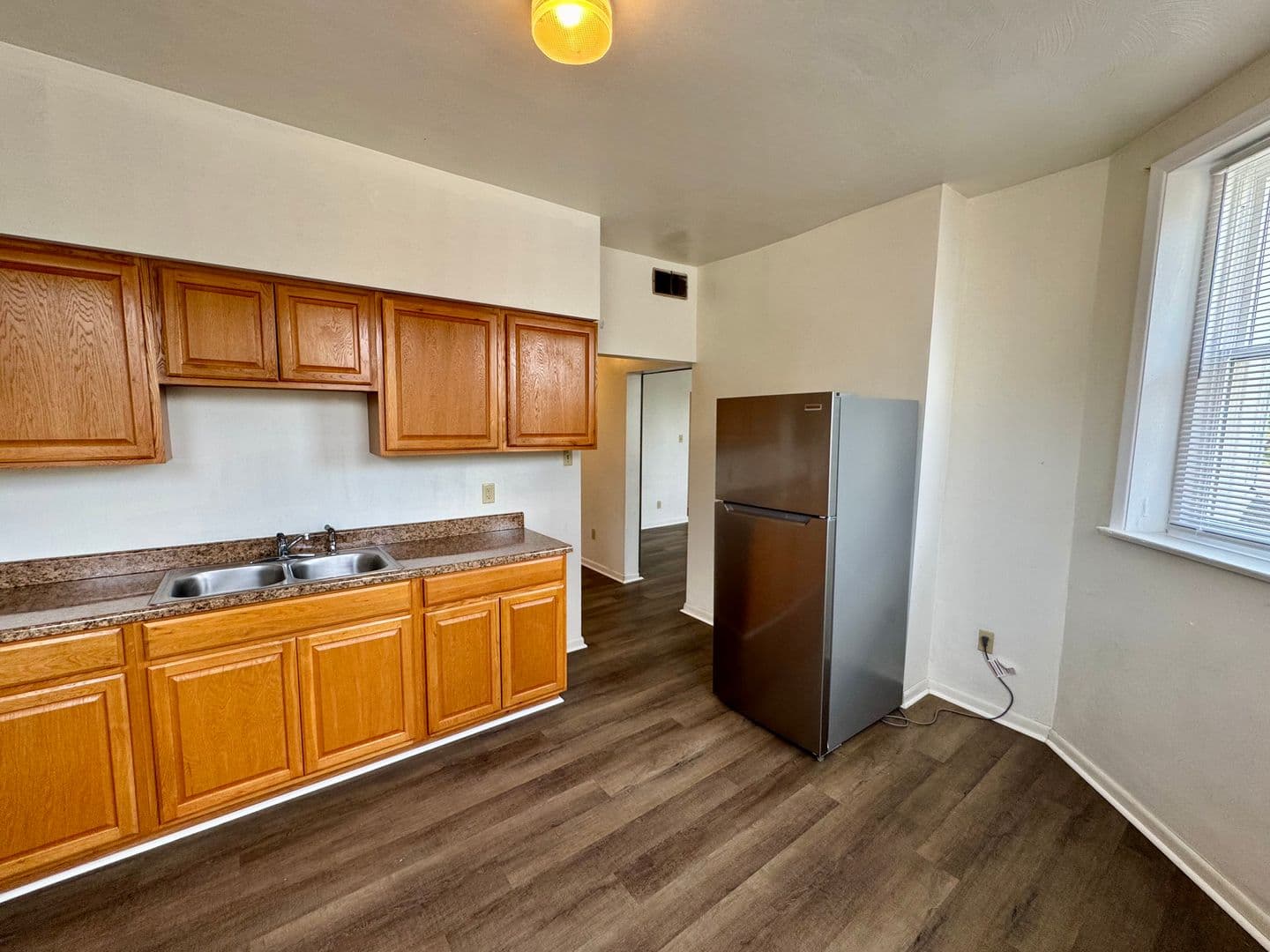 Cheswick Apartment: 212 North Highland Avenue
