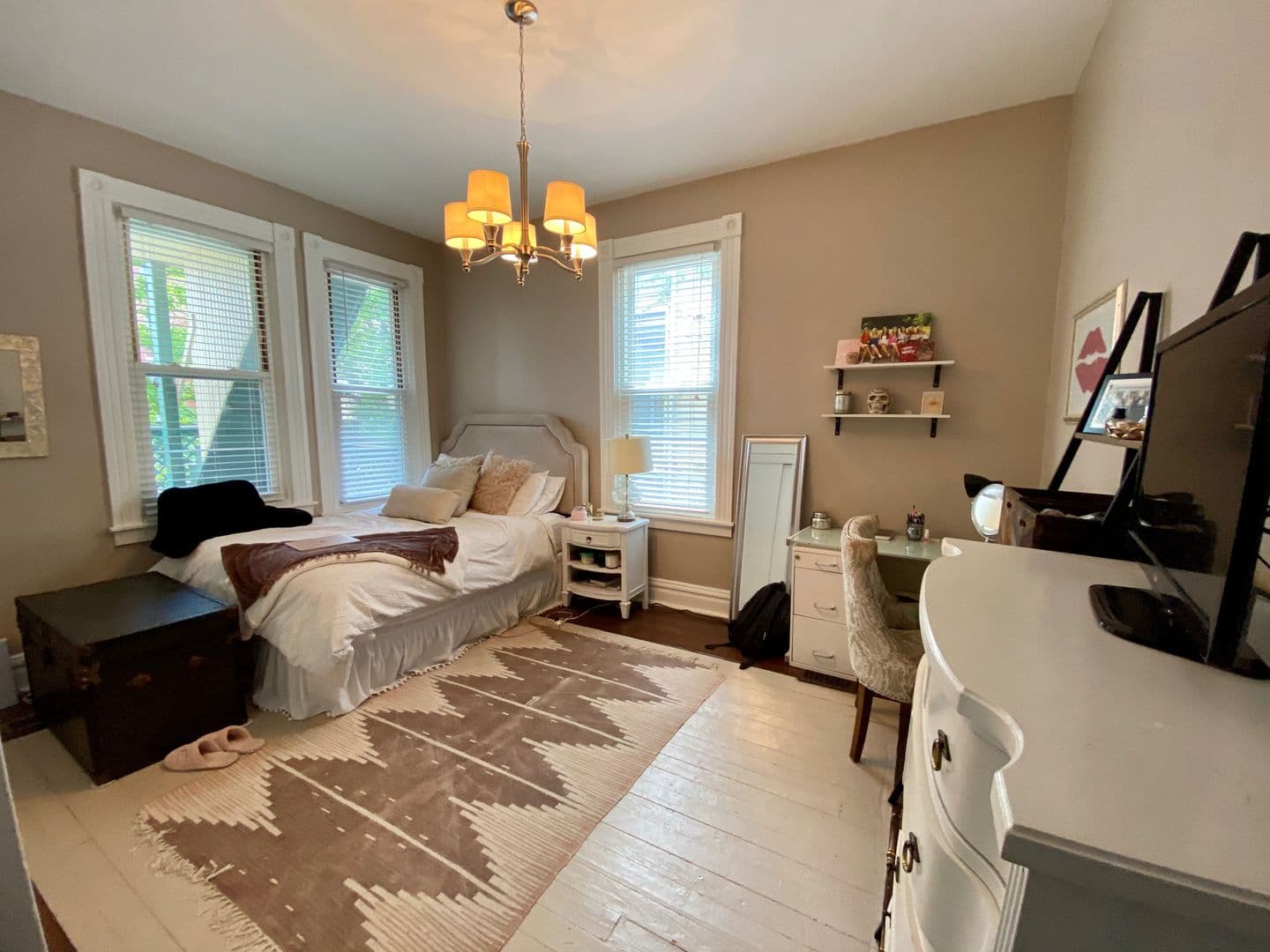 Pittsburgh Apartment: 5730 Summerlea/Holden Street