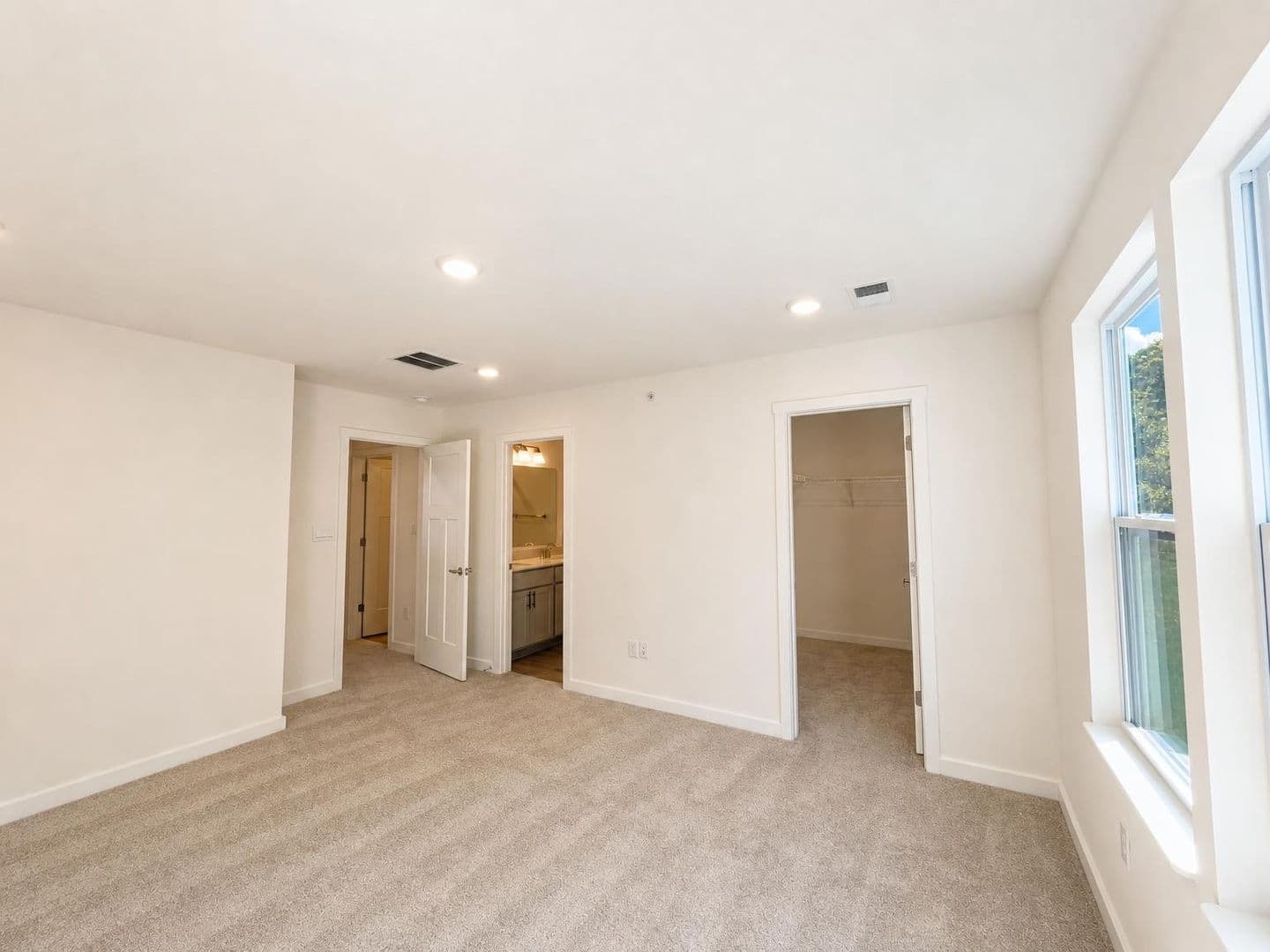 Imperial House: 1806 Canterbury Drive
