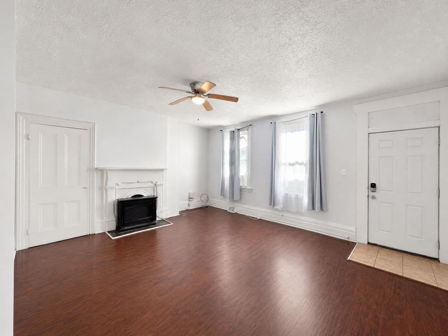 Pittsburgh Apartment: 1822 Niggel Street