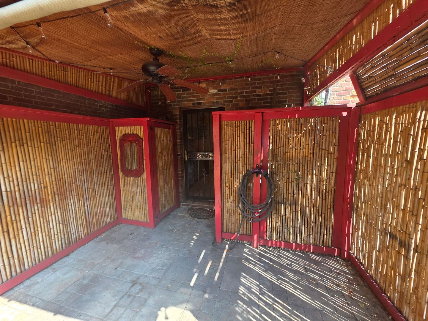 Pittsburgh House: 18 S 13th Street