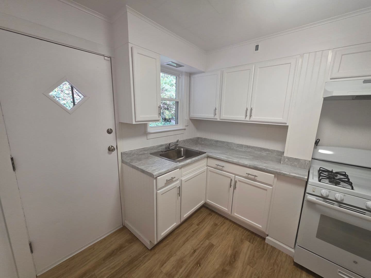 Clairton House: 821 N 6th Street