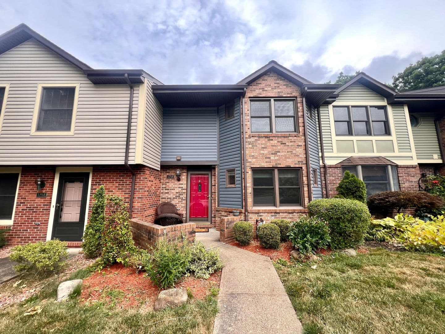 Moon Twp House: 1256 Queens Drive