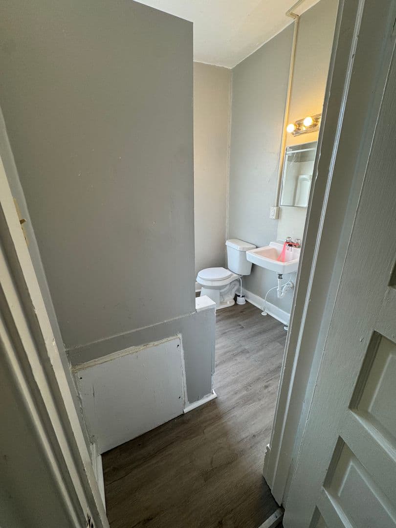 Homestead Apartment: 810 Amity Street