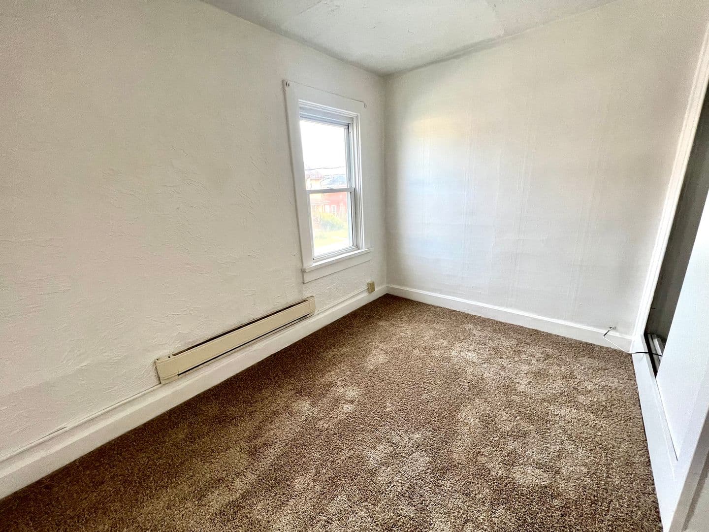 New Kensington Apartment: 1613 Fourth Avenue