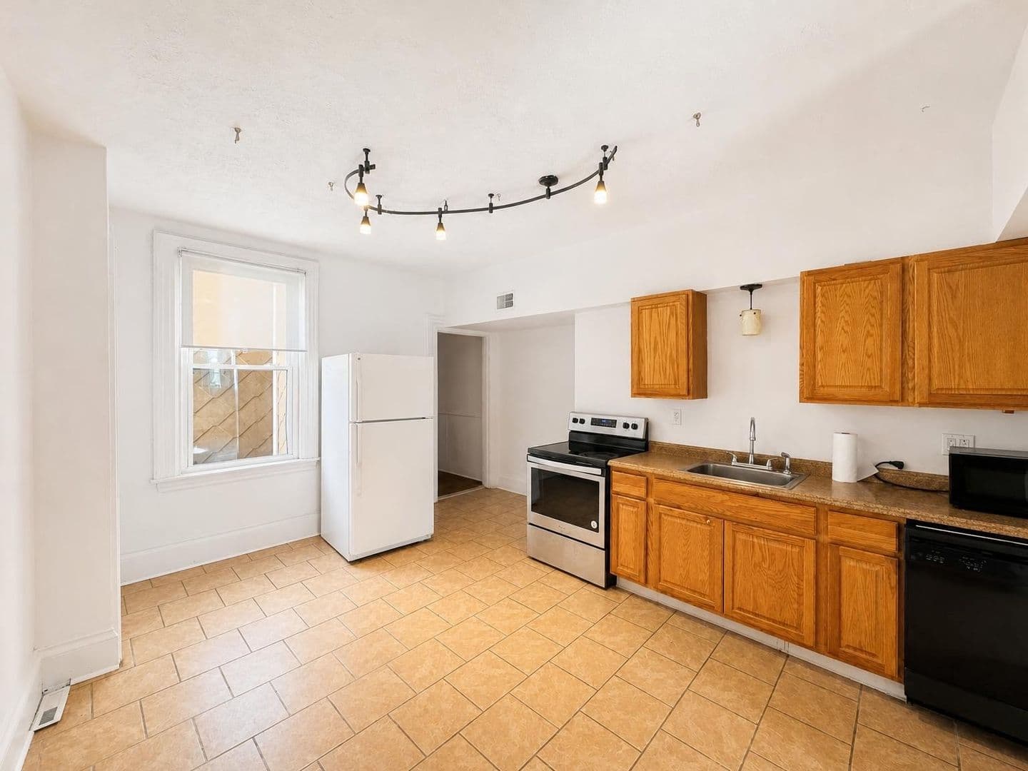 Pittsburgh Apartment: 1822 Niggel Street