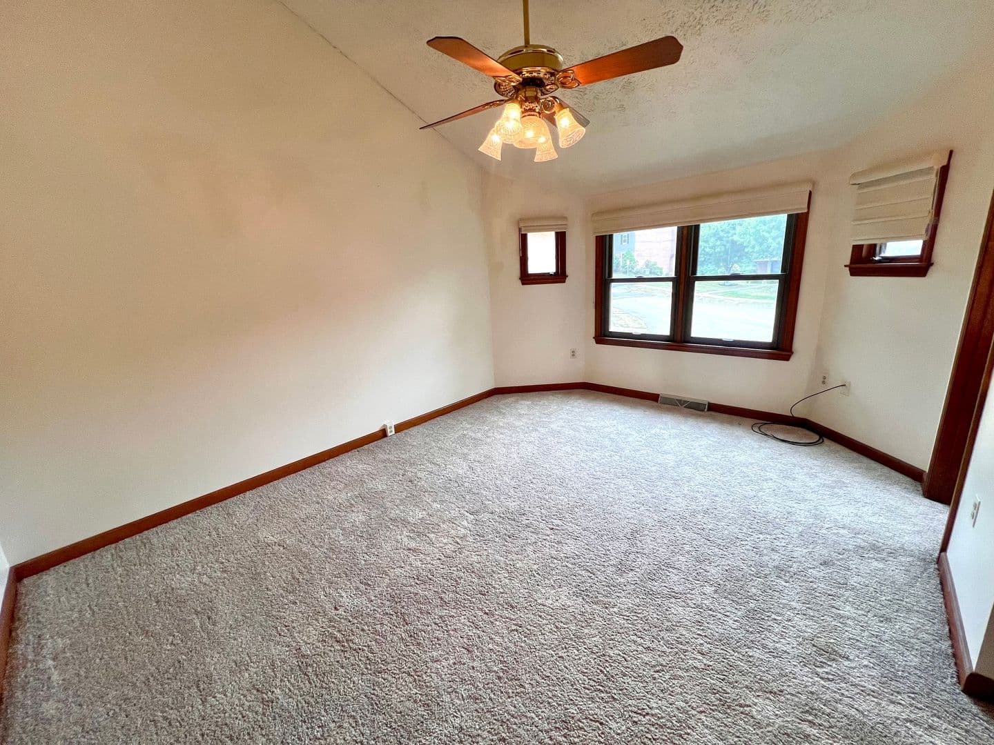 Moon Twp House: 1256 Queens Drive