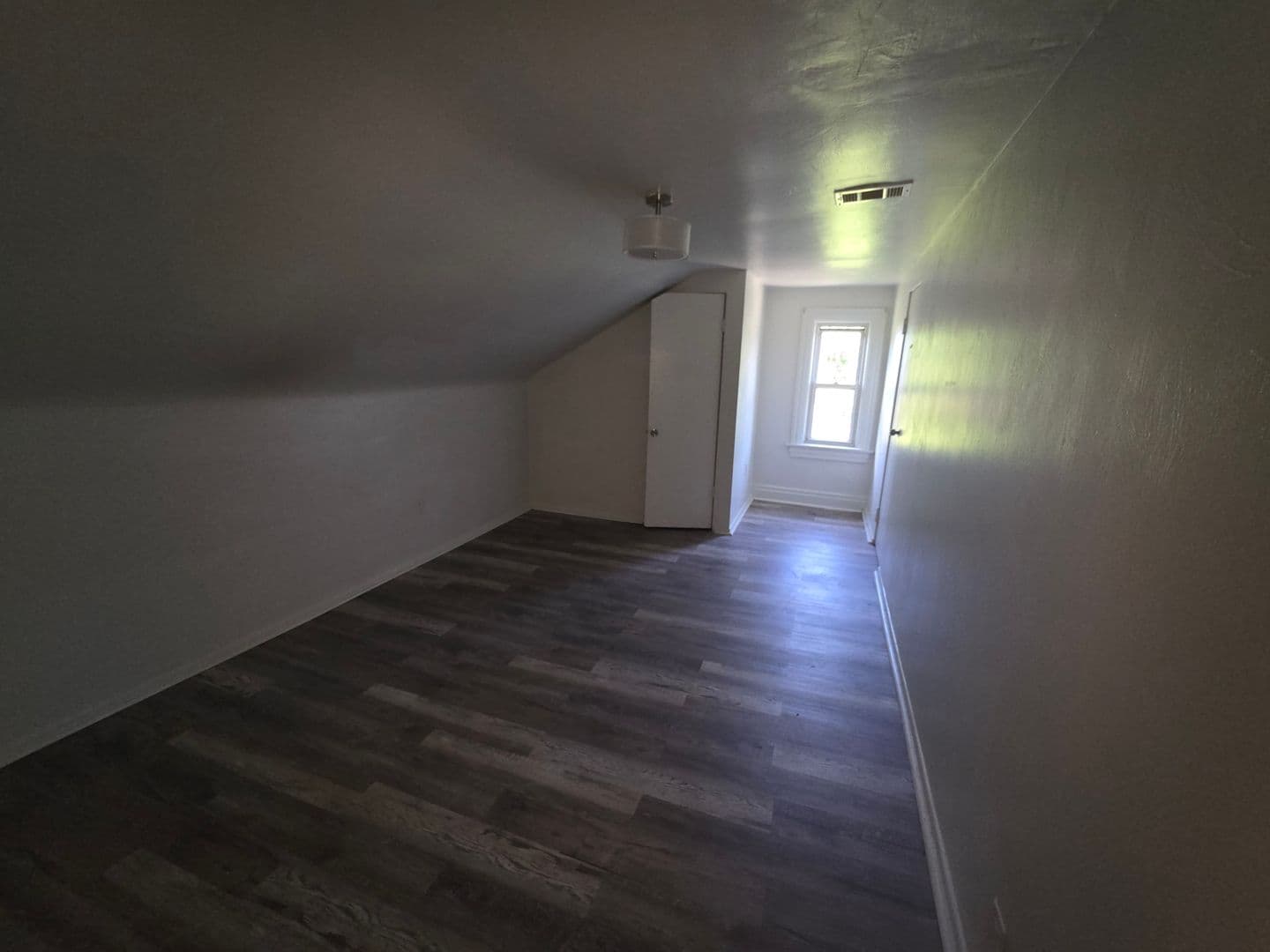 East Liberty Apartment: 621-623 Lincoln Avenue
