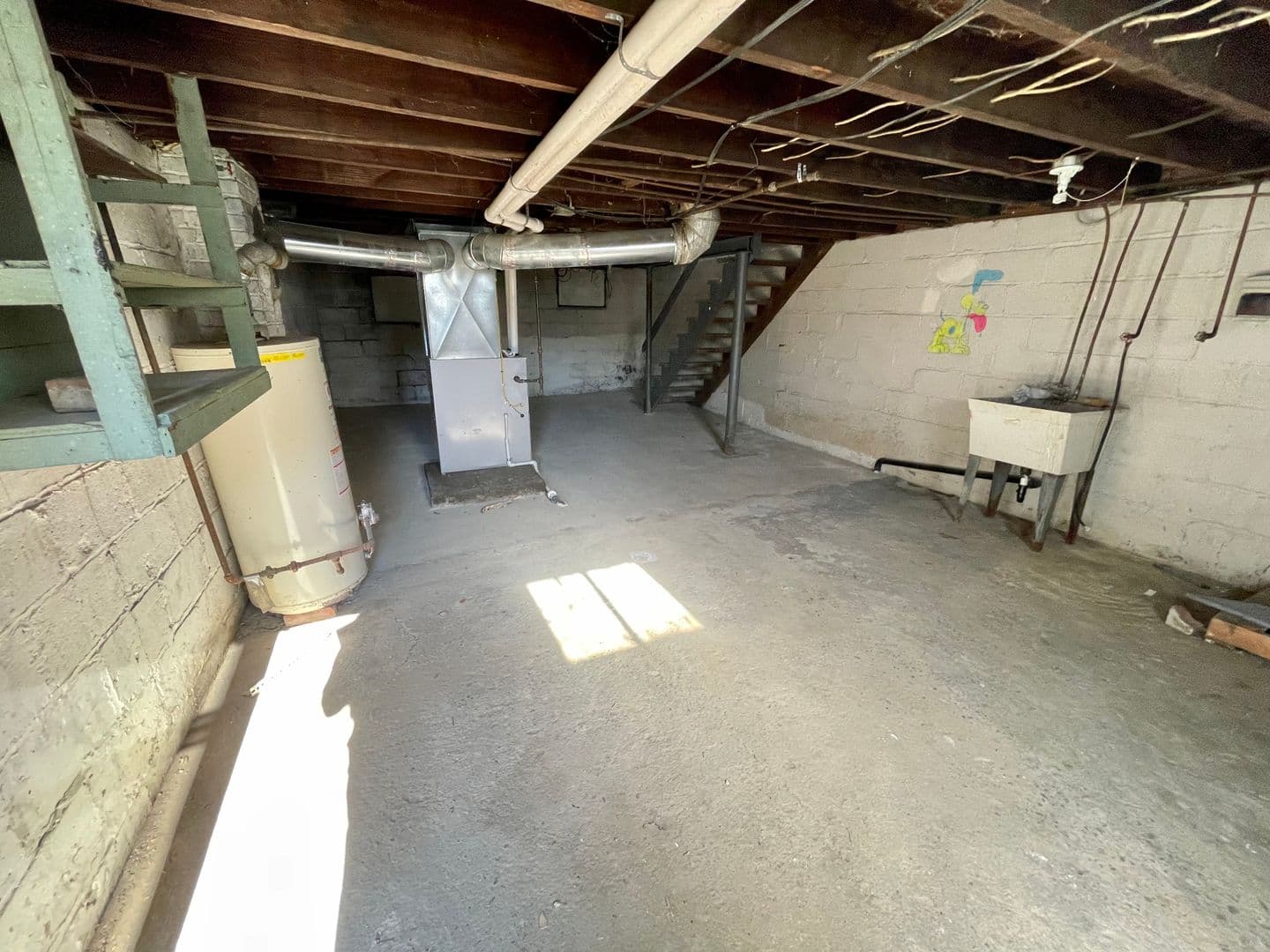 Brackenridge Apartment: 726 7th Avenue