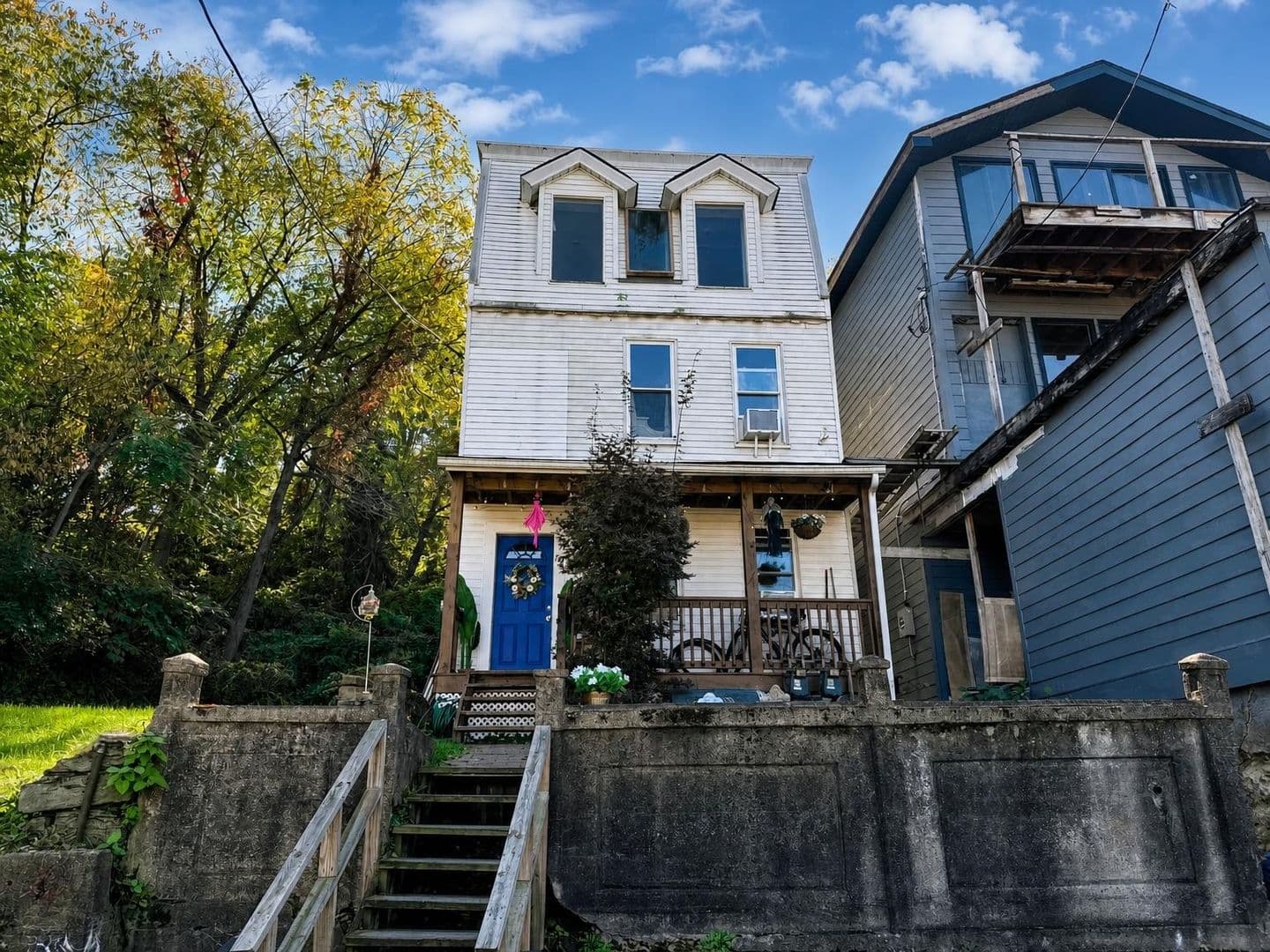 Pittsburgh Apartment: 76 Holt Street