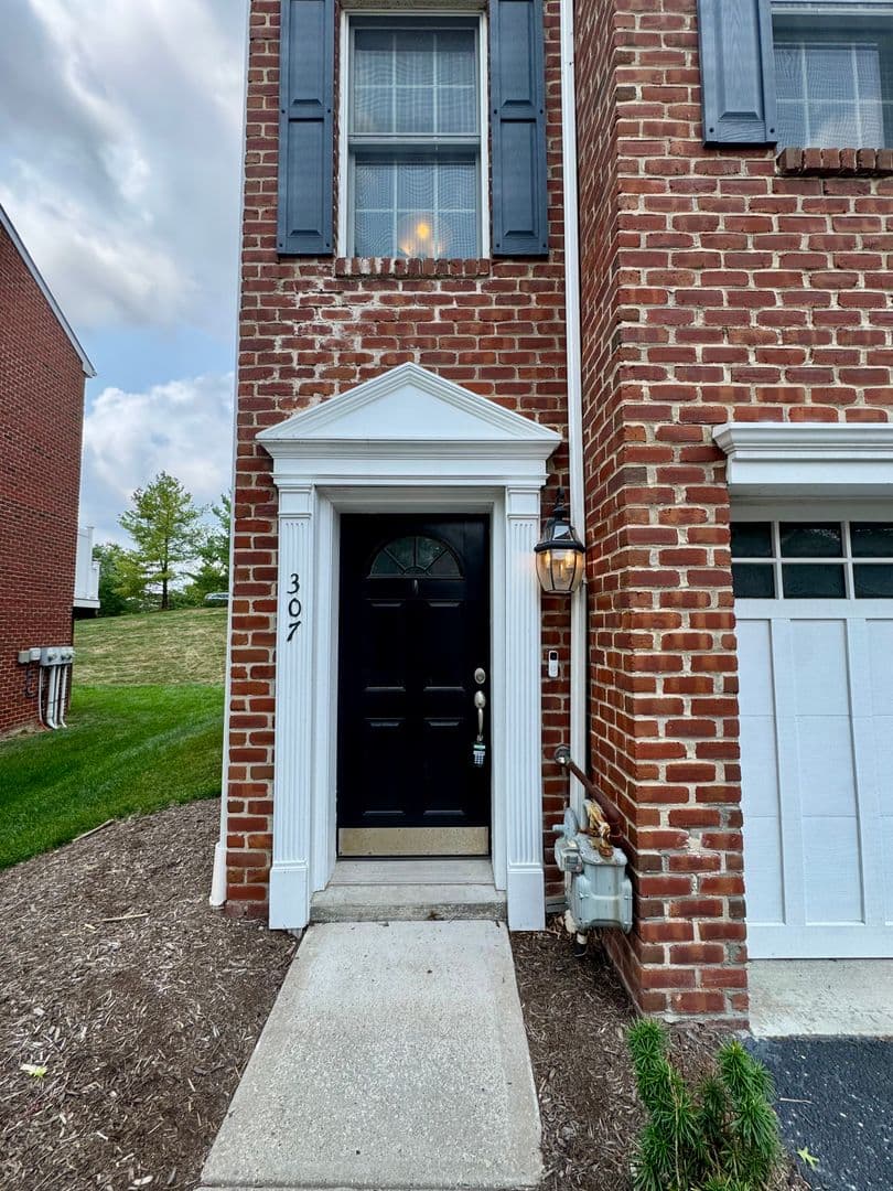 Wexford House: 307 Marshall Heights Drive