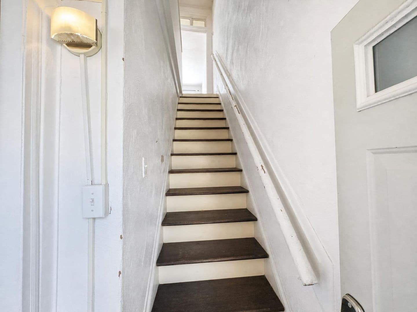 Pittsburgh Apartment: 1822 Niggel Street