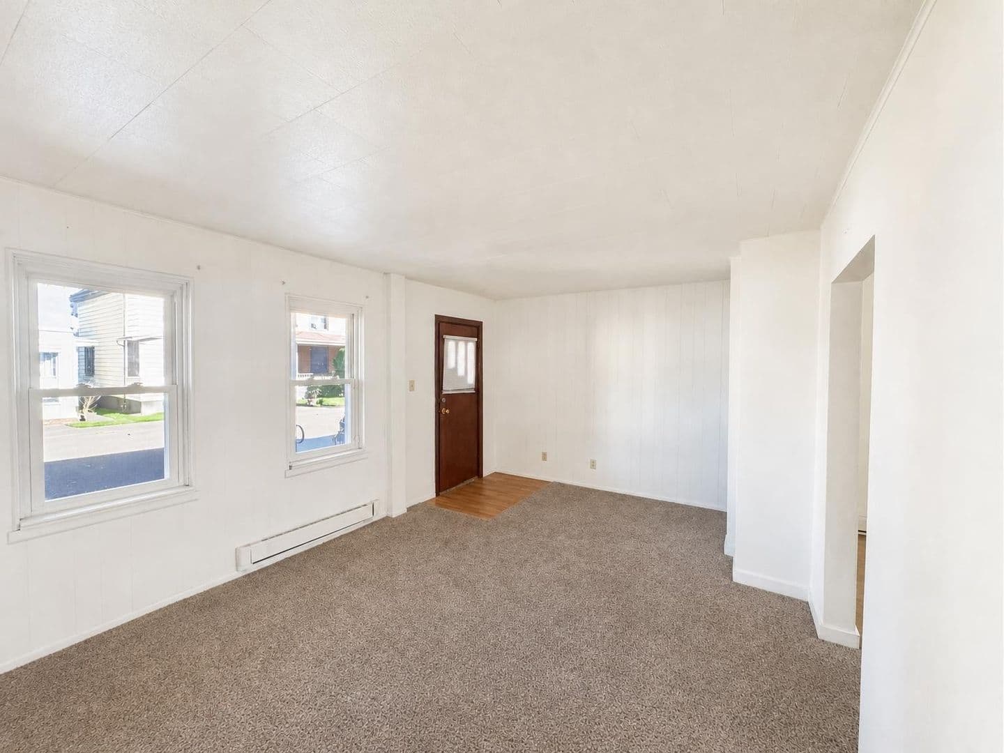 New Kensington Apartment: 1613 Fourth Avenue