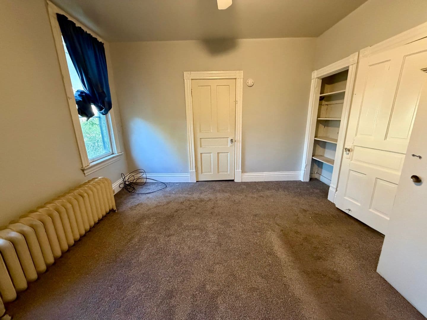 Beaver Falls Apartment: 3421 5th Avenue